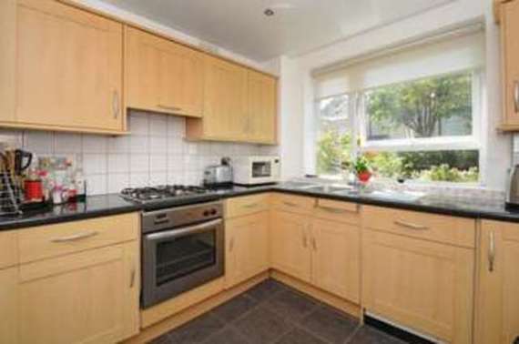 2 bedroom Flat to re...